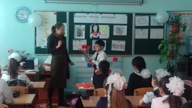 «Ғабиден Мұстафин атындағы №191 ЖББМ» КММ-нің «Қазақстан мейірімділік мекені» атты республикалық балалар бастамасына орай өткен тәрбие сағаттары