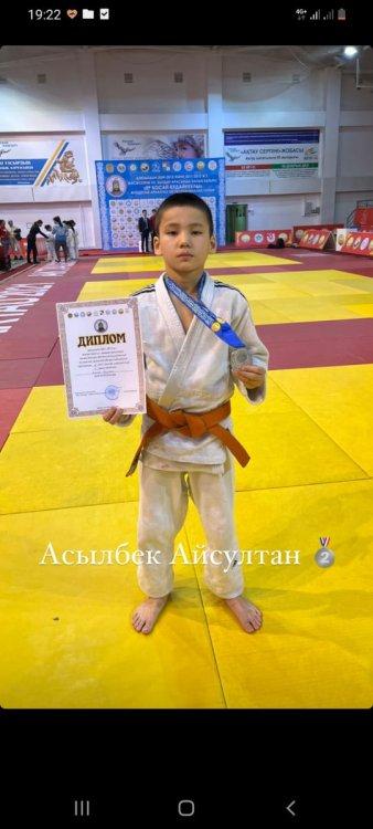 Мектебіміздің спорт жұлдызы-Асылбек Айсұлтан